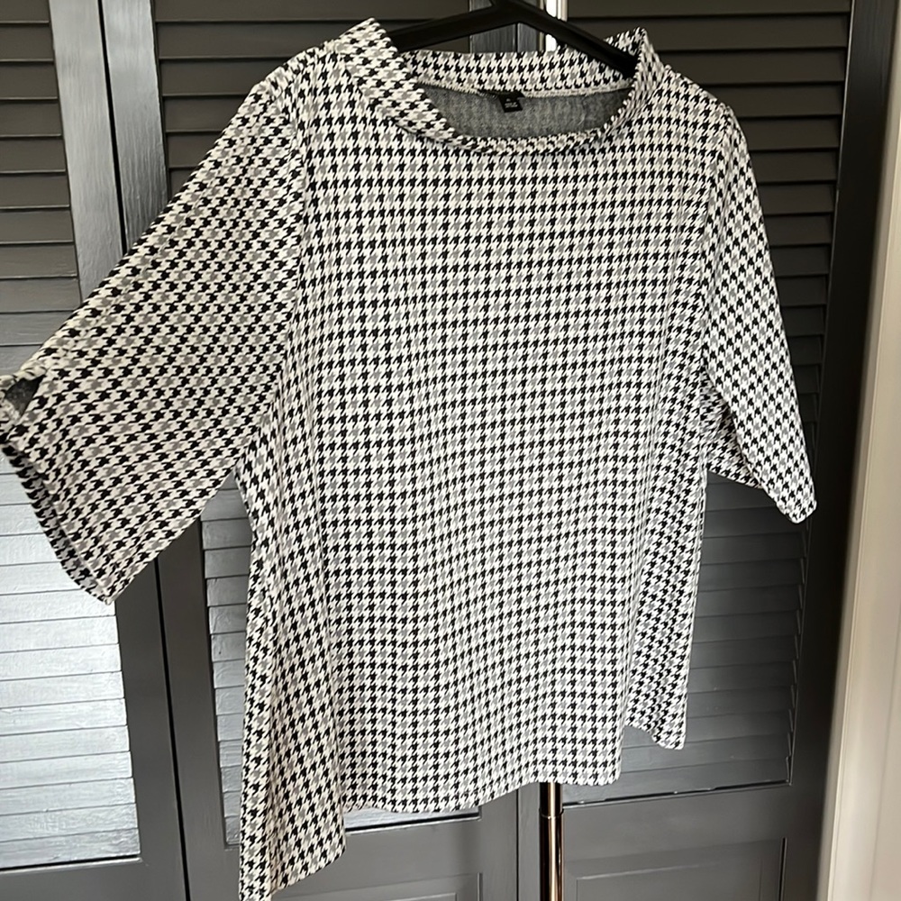 Ann Taylor Factory Boxy Fit houndstooth top